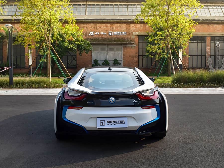 BMW i8 2017 car image #6
