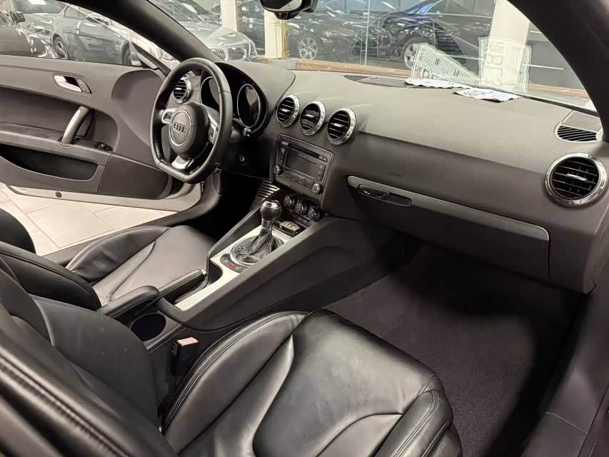 Audi TT 2009 image de voiture #6