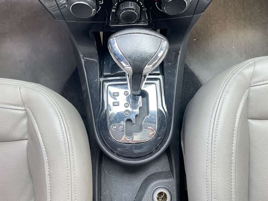 Citroen C-Quatre 2013 #6 Citroen C-Quatre 2013 car image #6