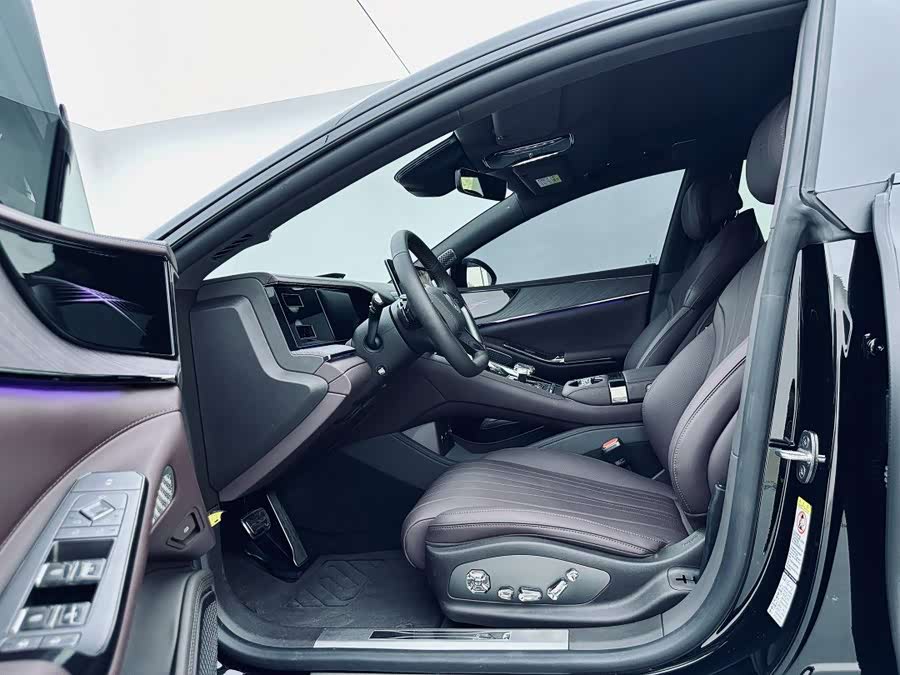 Denza Z9GT 2025 #6 Denza Z9GT 2025 car image #6