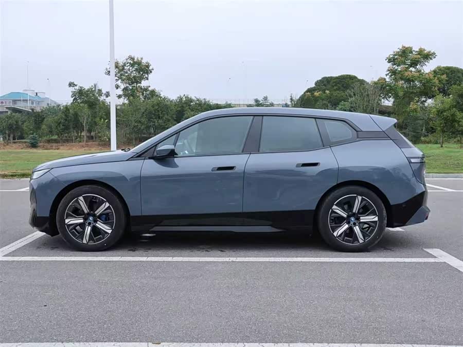 BMW iX 2023 #6 BMW iX 2023 car image #6