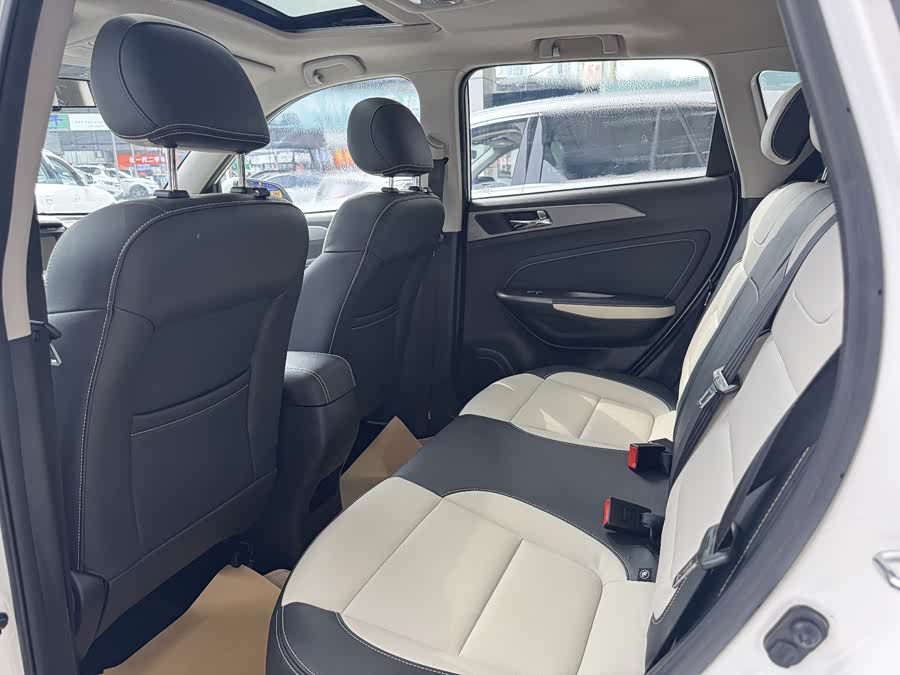 Changan CS35 2018 car image #6