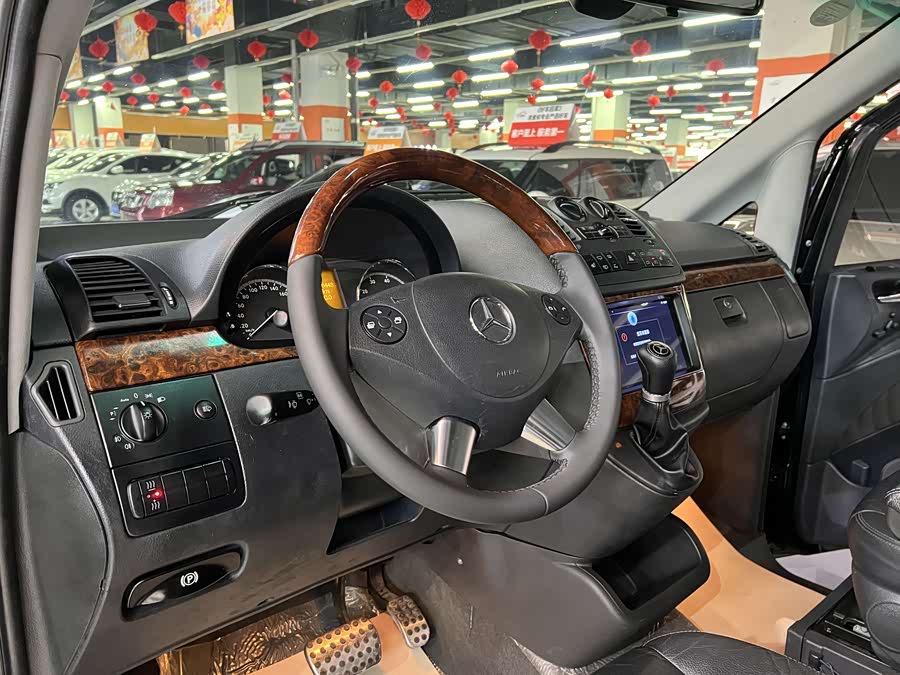 Mercedes-Benz Viano (Imported) 2011 #6 Mercedes-Benz Viano (Imported) 2011 car image #6