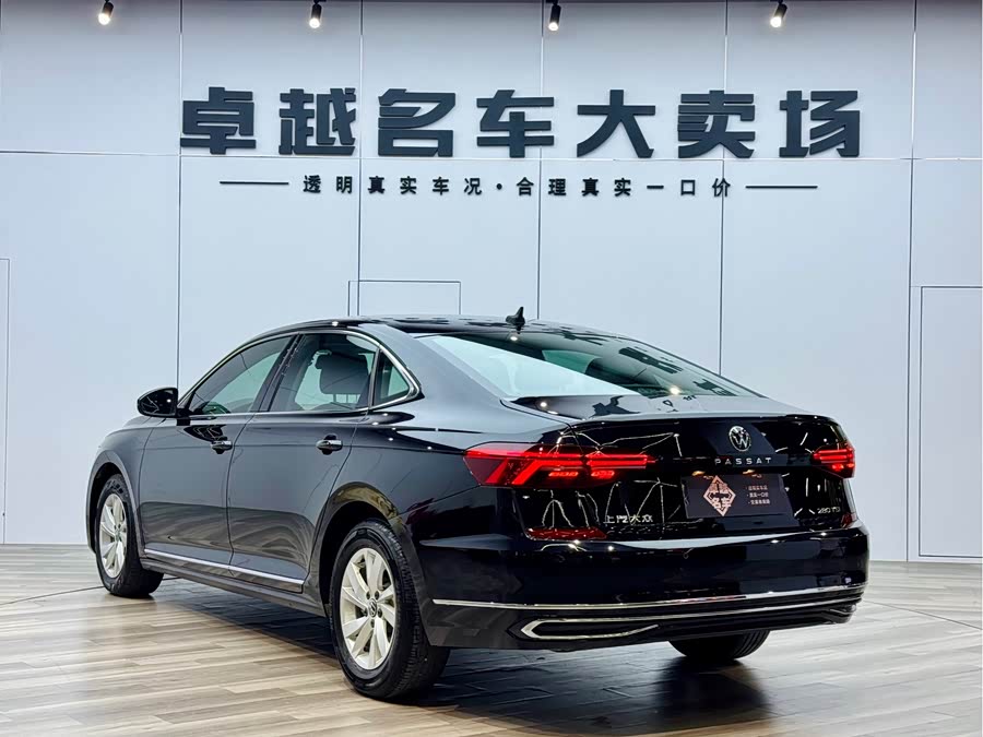 Volkswagen Passat 2021 car image #6