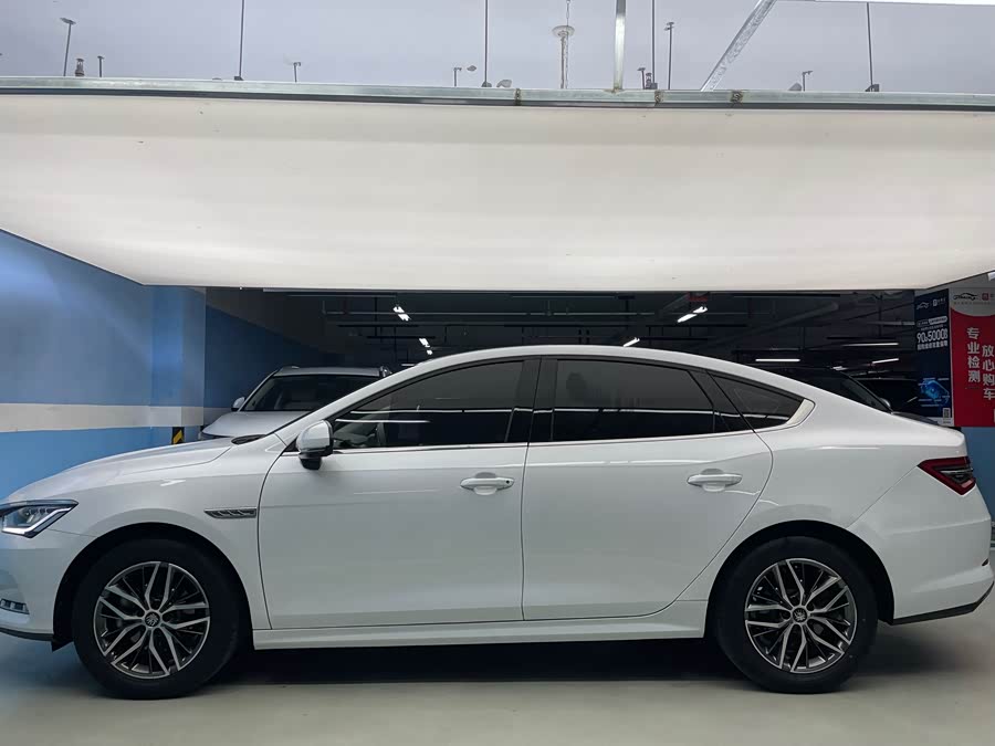 BYD Qin Pro New Energy 2020 immagine di auto #6