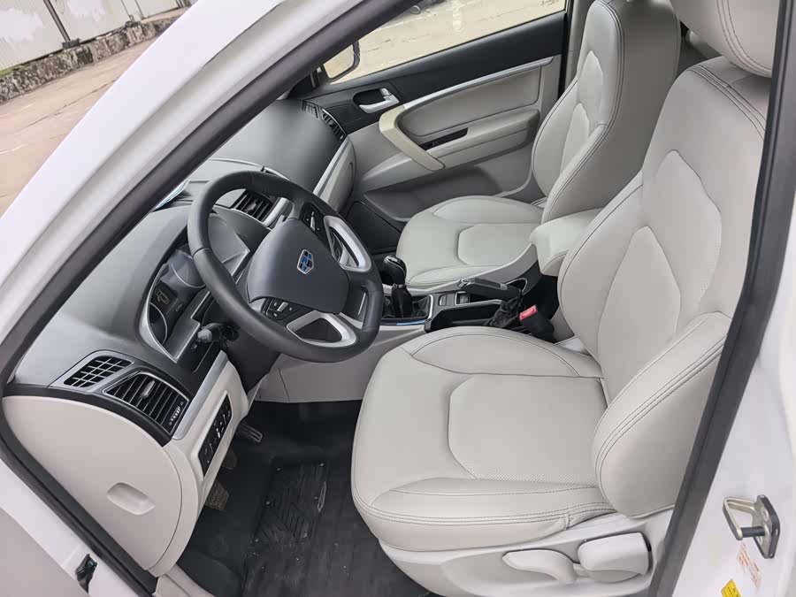 GEELY Emgrand 2018 car image #6