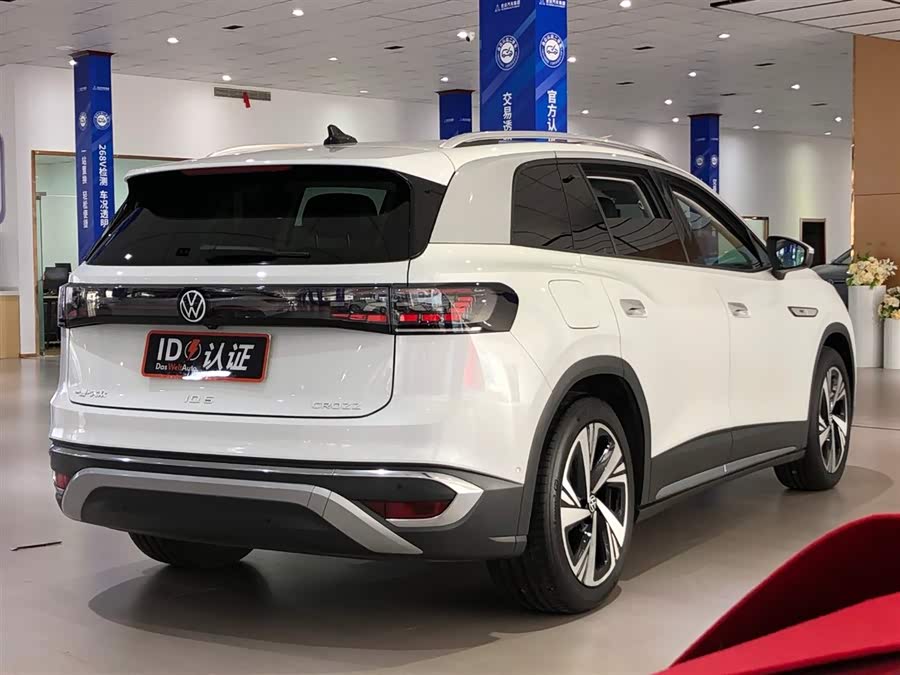 Volkswagen ID.6 Crozz 2023 immagine di auto #6