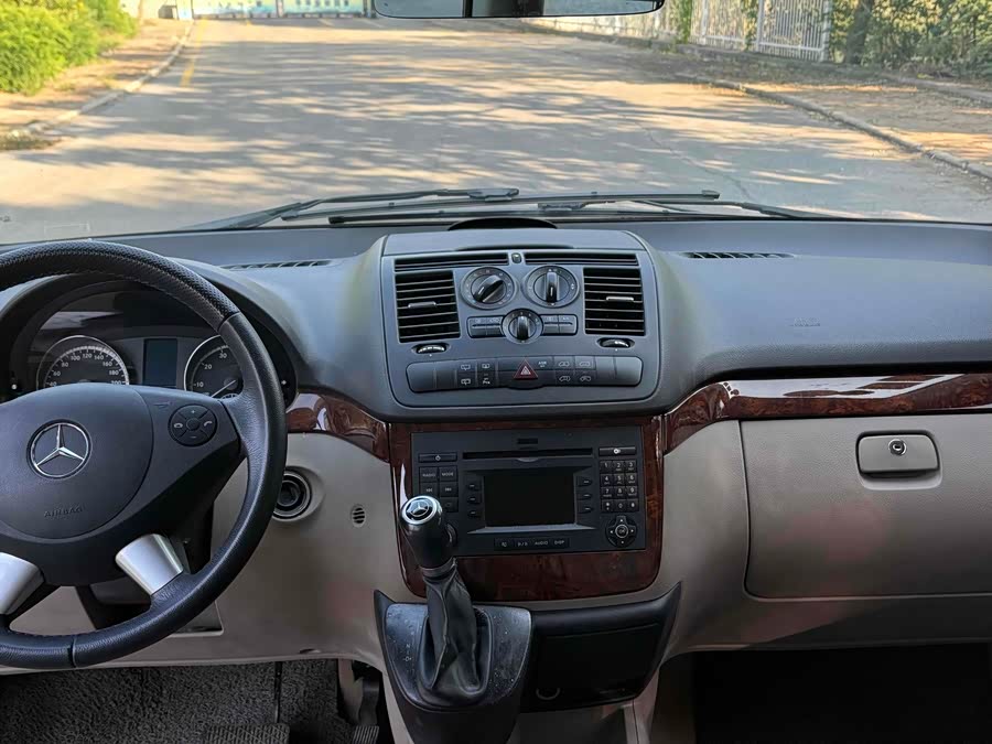 奔驰 唯雅诺 2016 汽车图片 #6