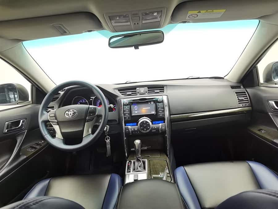 Toyota Reiz 2014 صورة سيارة #6