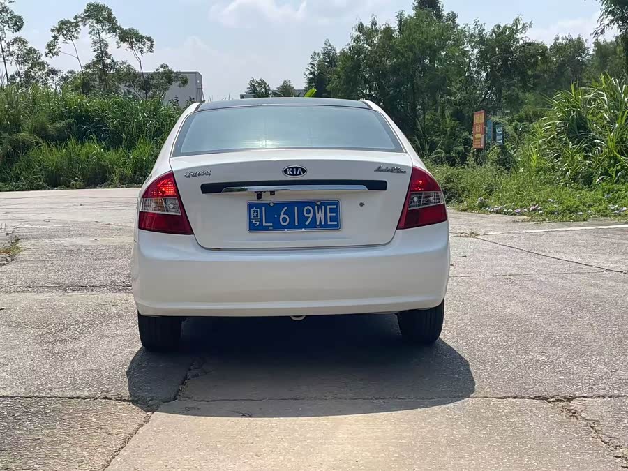 Kia Cerato 2010 imagen de coche #6