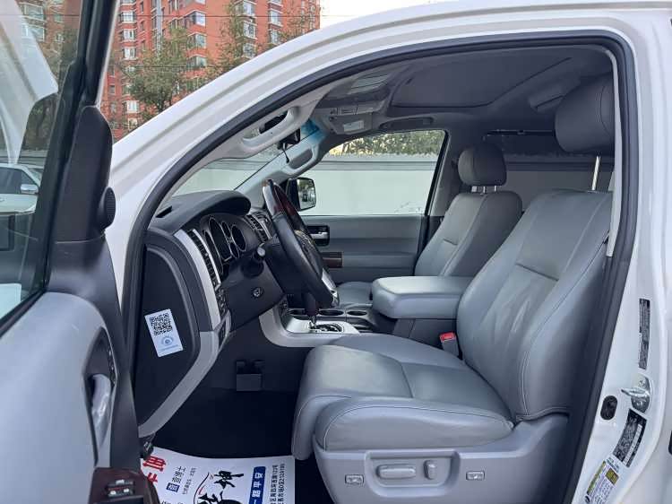 Toyota Sequoia 2015 #6 Toyota Sequoia 2015 immagine di auto #6