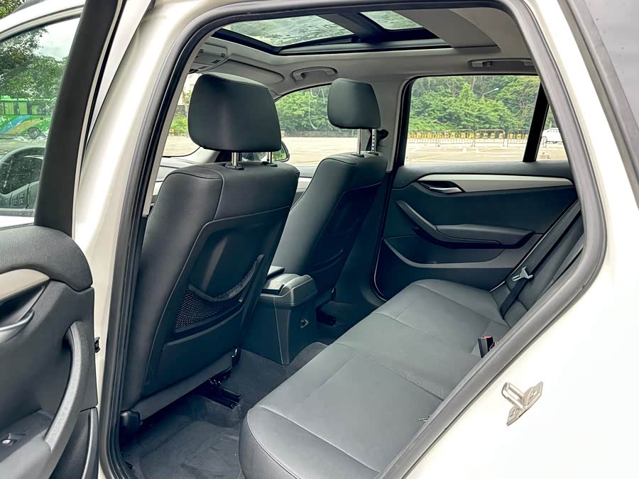 BMW X1 (Imported) 2012 car image #6