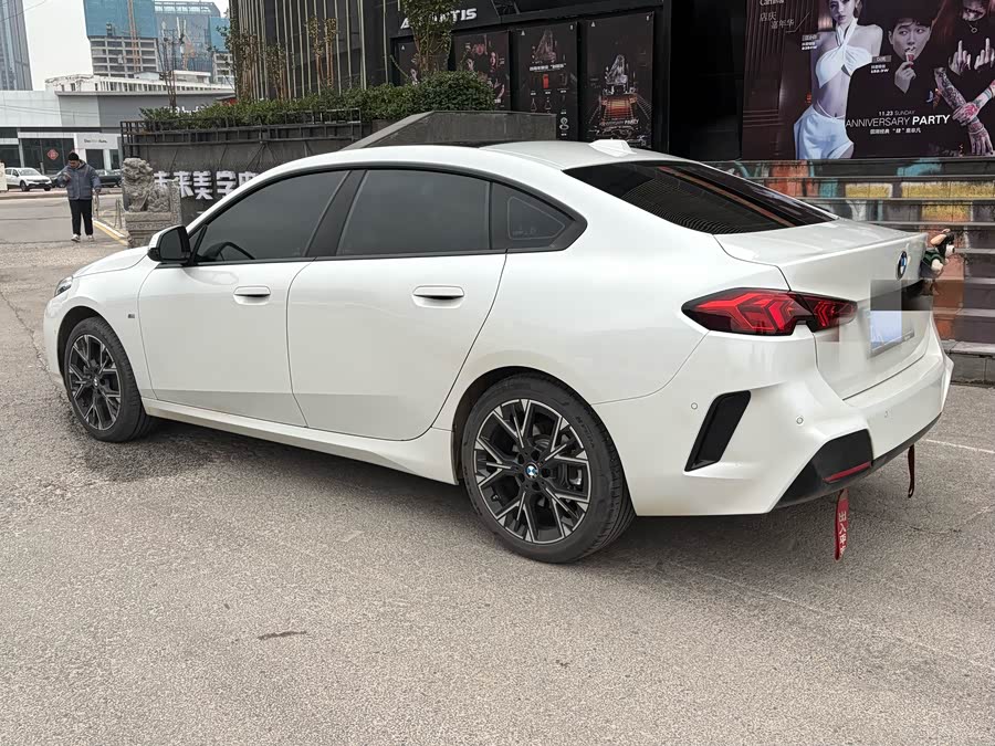 BMW 2 Series 2025 #6 BMW 2 Series 2025 immagine di auto #6