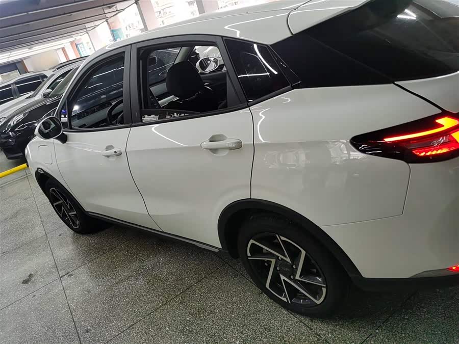 哪吒汽车 哪吒AYA 2024 汽车图片 #6