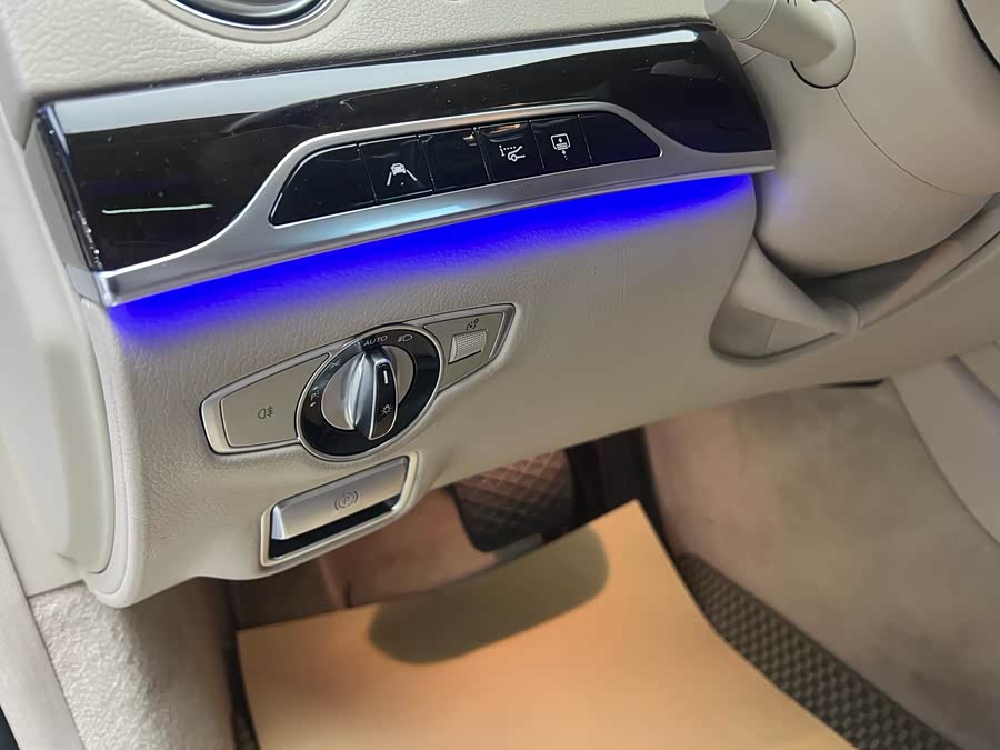 Mercedes-Benz Maybach S Class 2017 car image #6