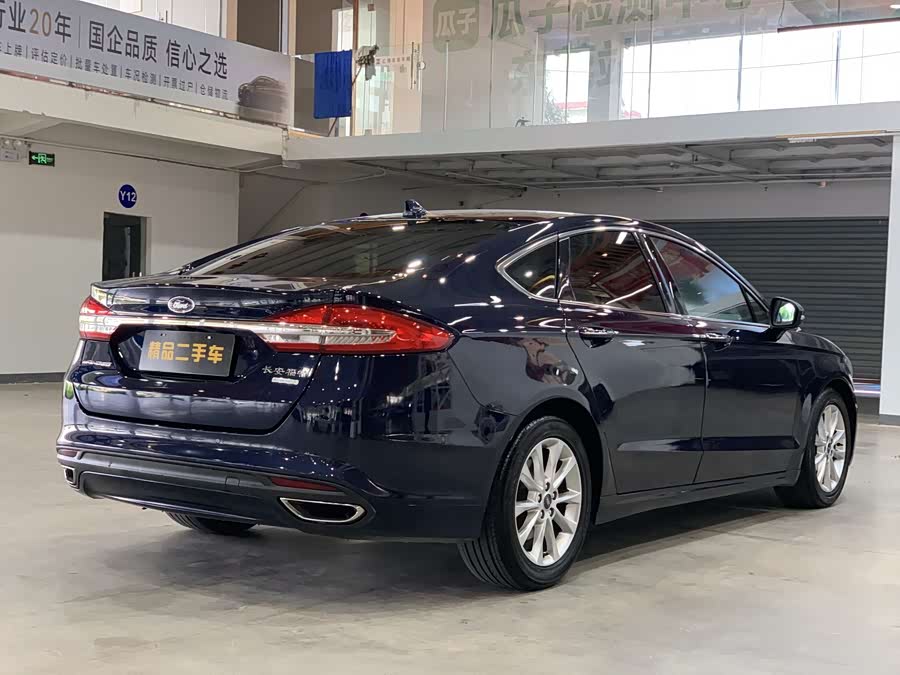 Ford Mondeo 2017 car image #6
