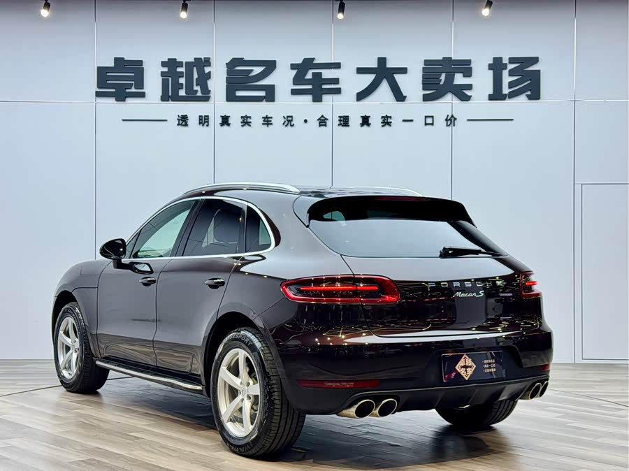 2015 car image #6