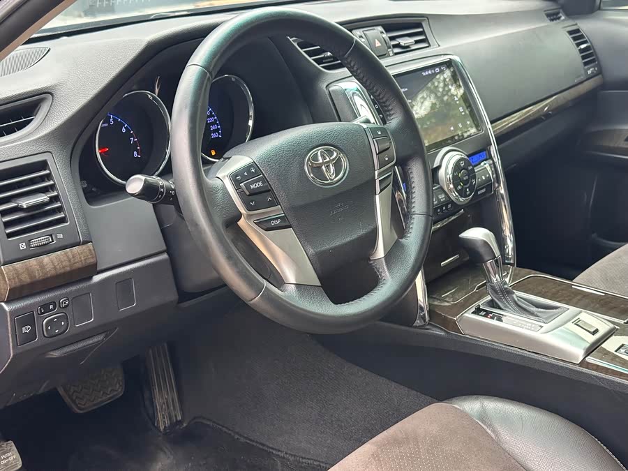 Toyota Reiz 2014 immagine di auto #6