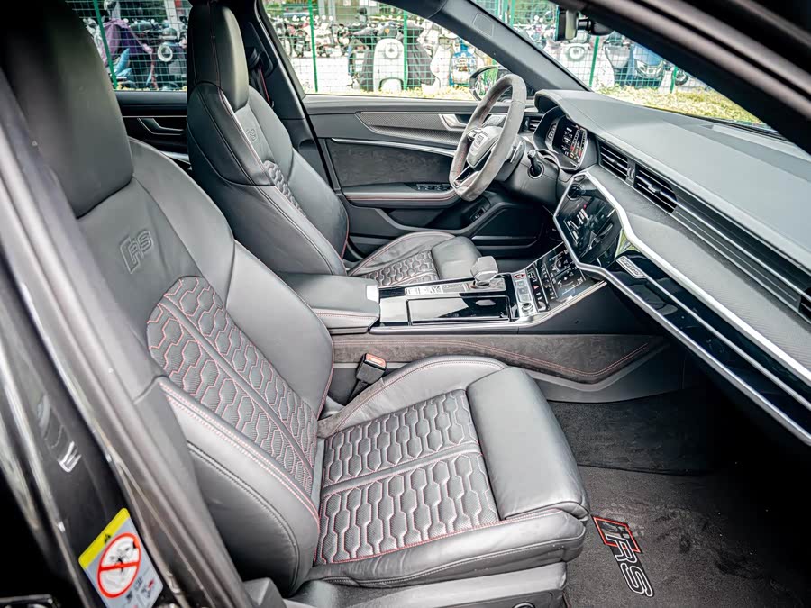 Audi RS 6 2021 immagine di auto #6