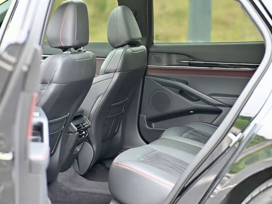 Ford Mondeo 2024 car image #6