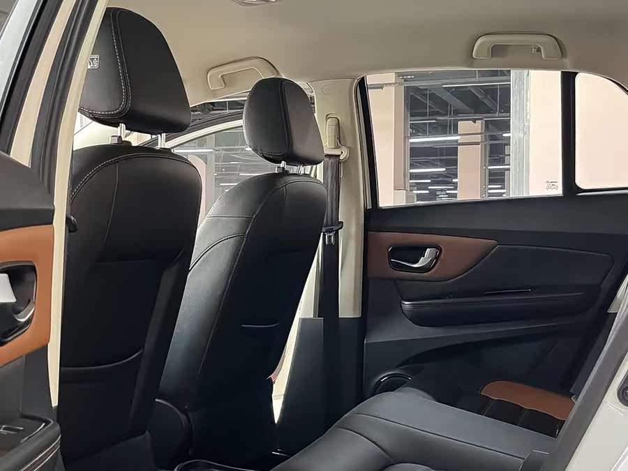 Haval H1 2016 car image #6