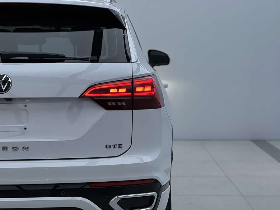 Volkswagen Tayron GTE 2022 car image #6