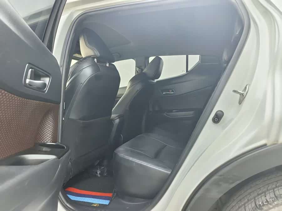 Toyota C-HR EV 2020 imagen de coche #6