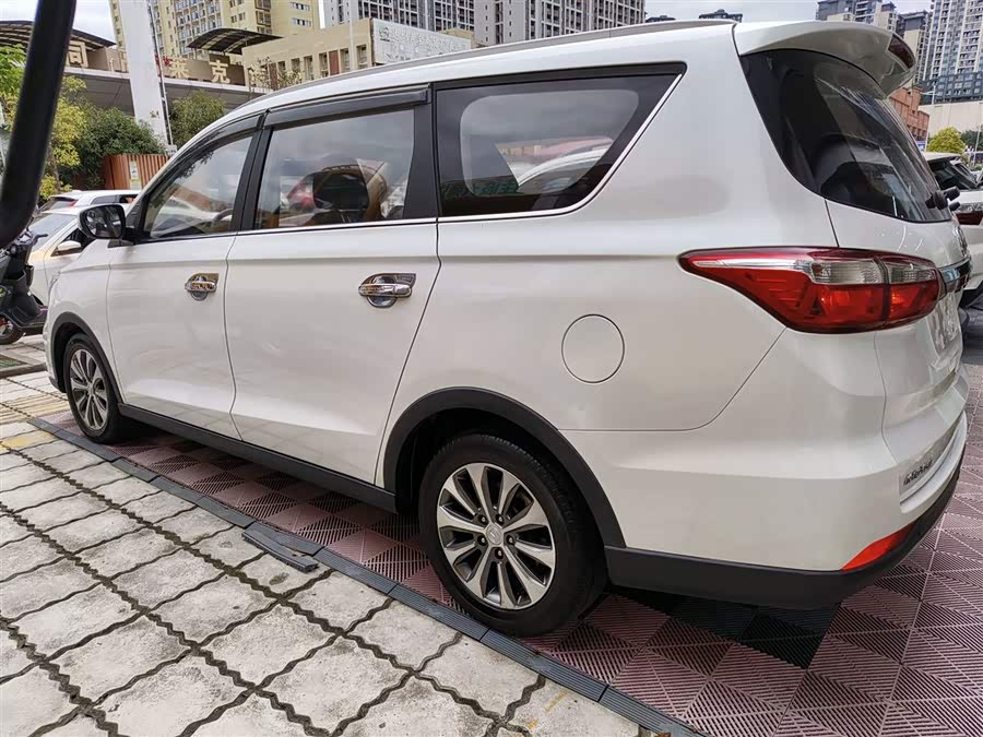 Changan Linmax 2017 car image #6
