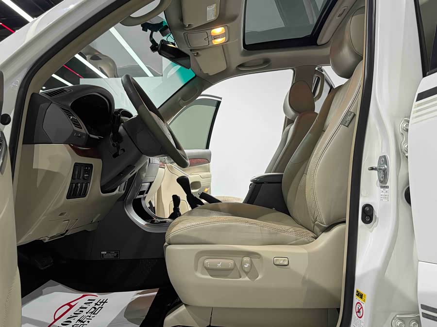 Toyota Land Cruiser Prado 2024 car image #6