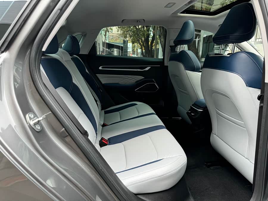 GEELY Emgrand 2022 #6 GEELY Emgrand 2022 car image #6