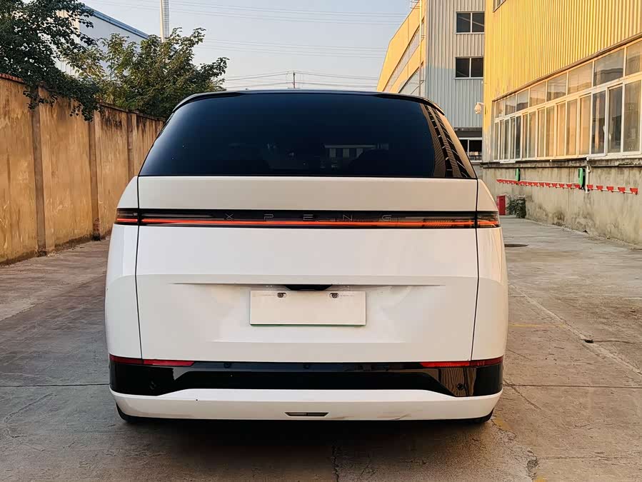 Xpeng X9 2024 imagem de carro #6