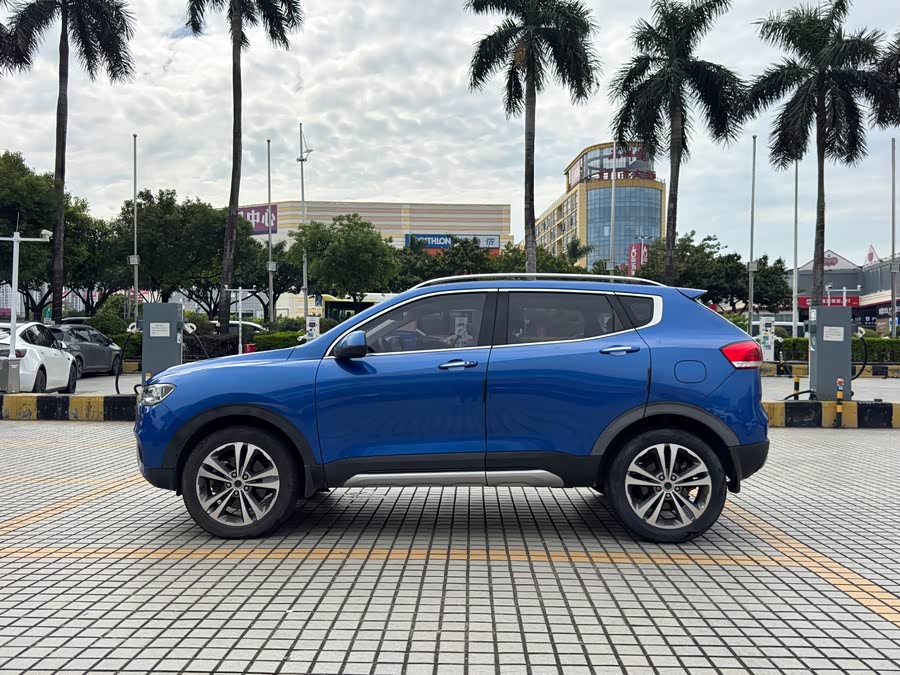 Haval H2s 2017 #6 Haval H2s 2017 car image #6