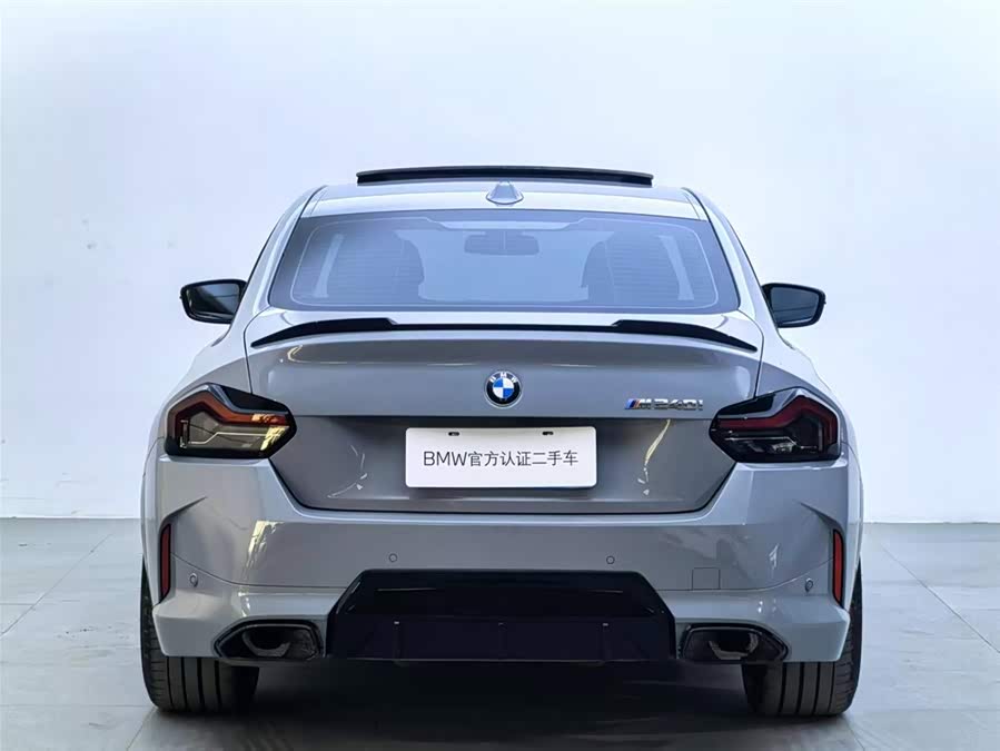 BMW M240i 2025 immagine di auto #6