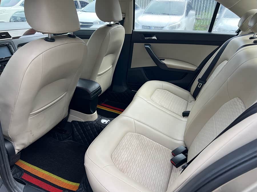 Skoda Rapid 2022 car image #6