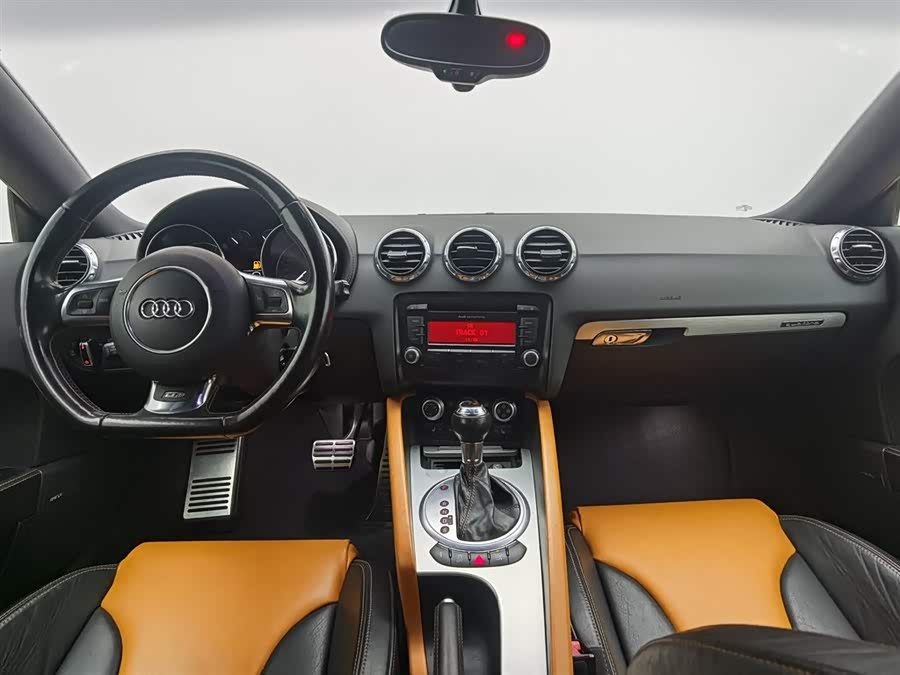 Audi TTS 2011 #6 Audi TTS 2011 car image #6