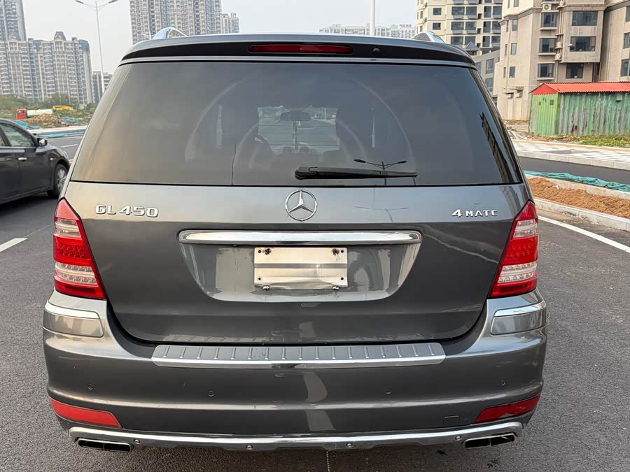 Mercedes-Benz GL Class 2010 car image #6