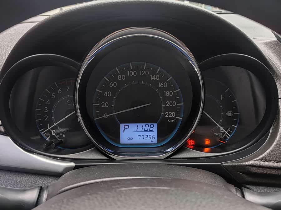 Toyota Vios 2015 изображение автомобиля #6