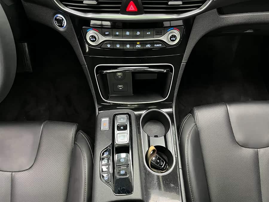 Hyundai Santa Fe 2022 #6 Hyundai Santa Fe 2022 car image #6