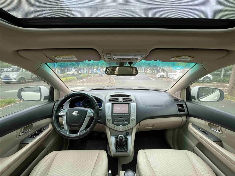 BYD S6 2013 car image #6