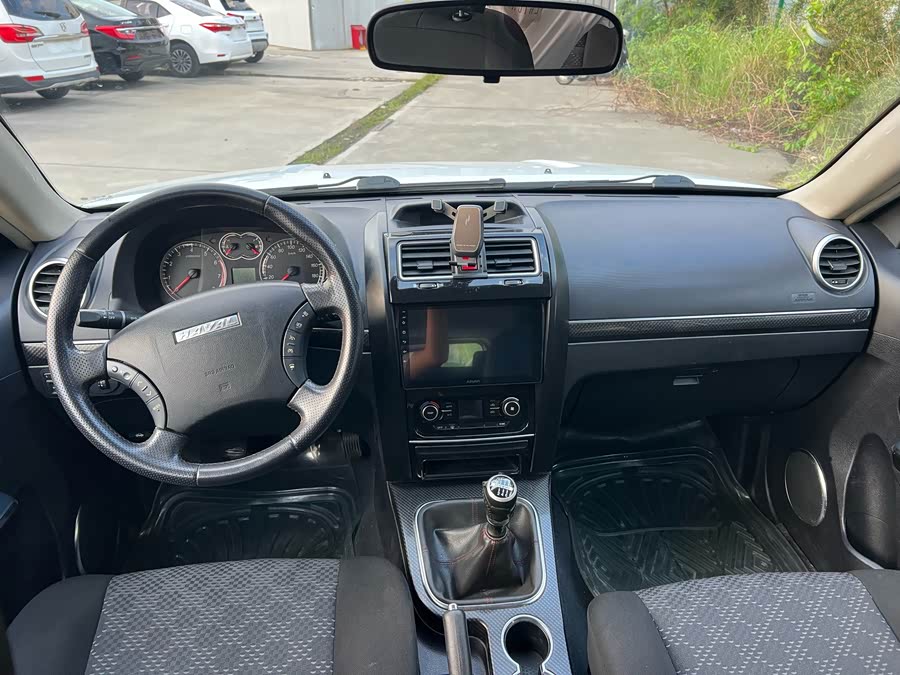 Haval H5 Class 2015 #6 Haval H5 Class 2015 car image #6