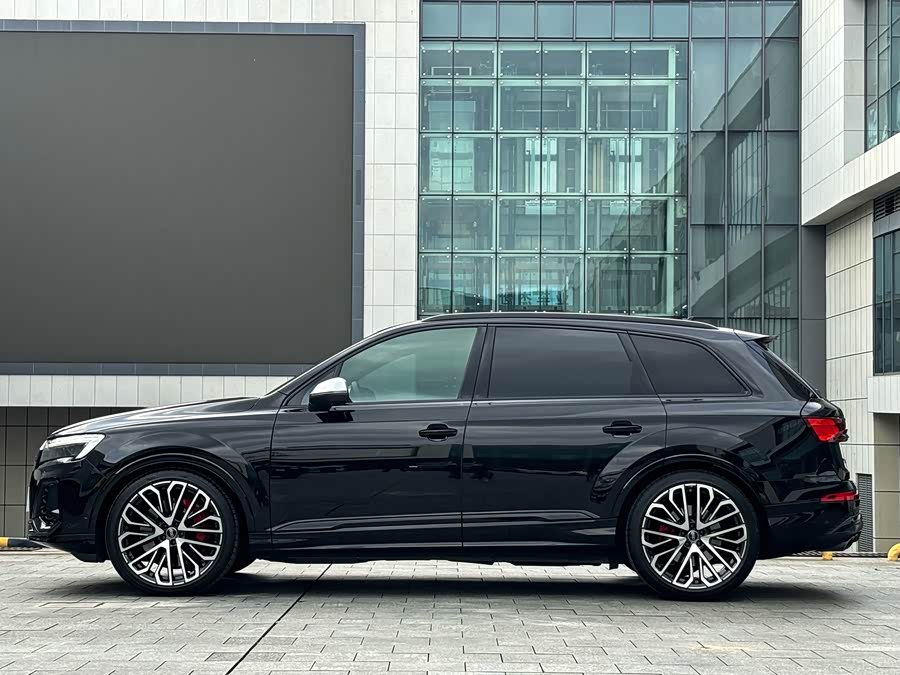 Audi SQ7 2024 изображение автомобиля #6