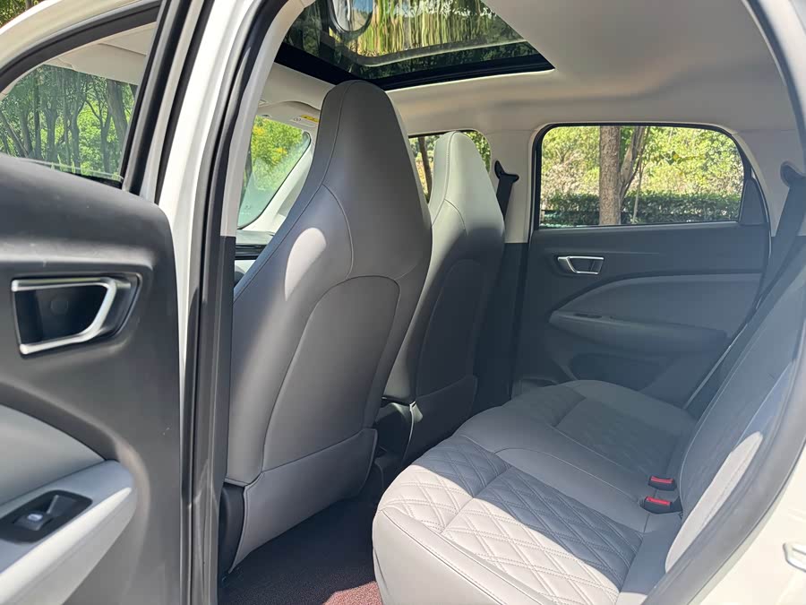 零跑汽车 零跑T03 2021 汽车图片 #6