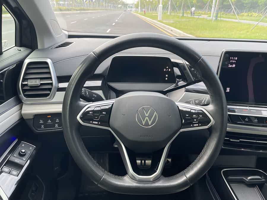 Volkswagen ID.6 Crozz 2021 car image #6