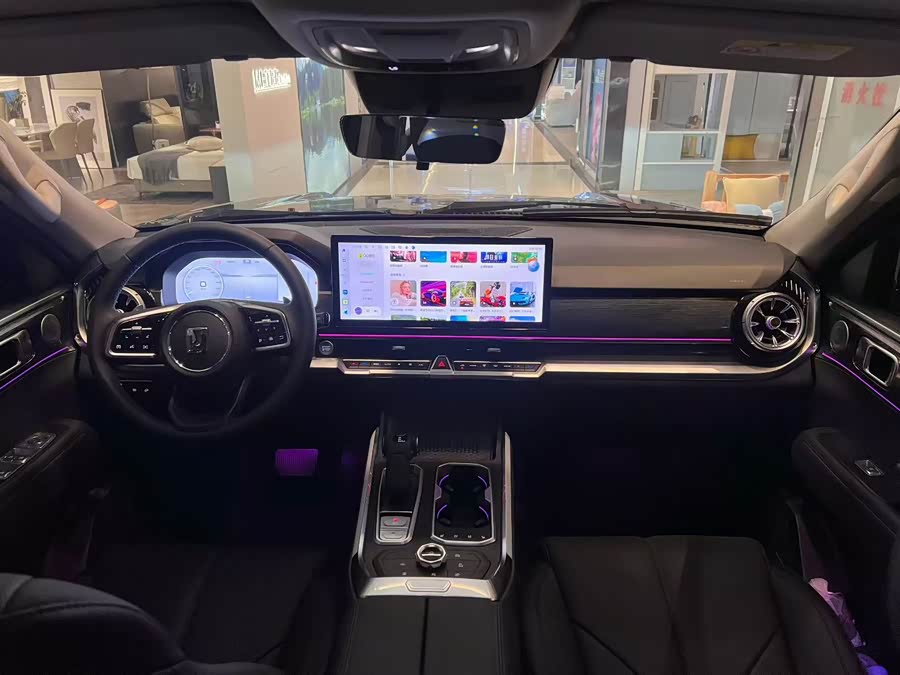 Tank 400 2025 car image #6