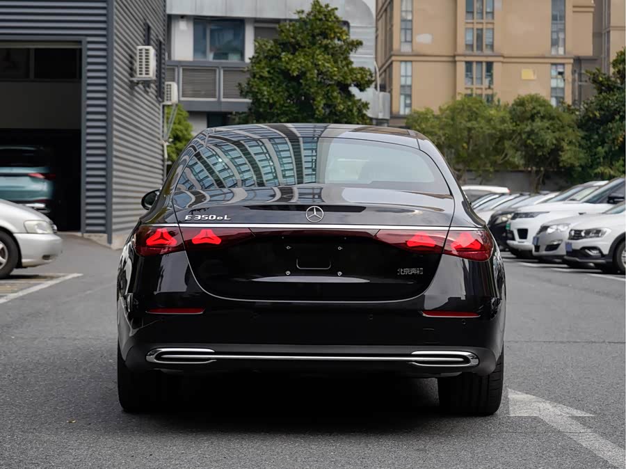 Mercedes-Benz E Class New Energy 2023 car image #6