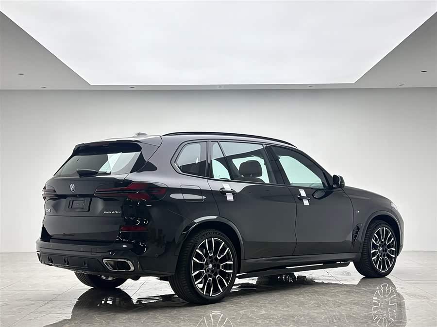 BMW X5 2023 car image #6