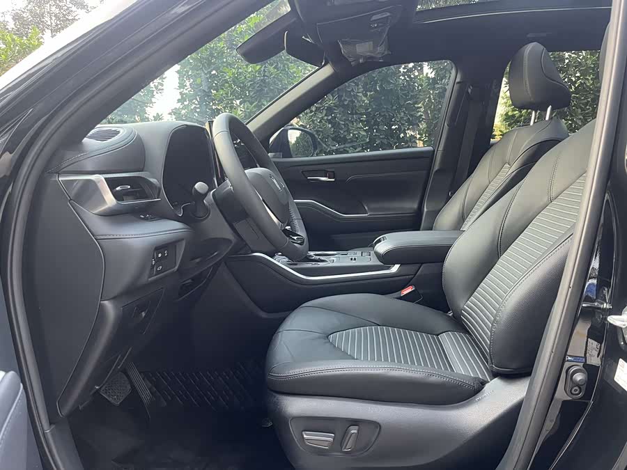 Toyota Crown Kluger 2023 car image #6