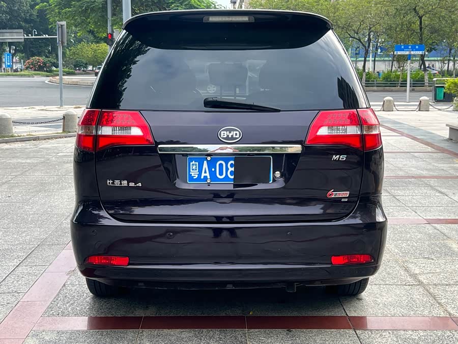 BYD M6 2015 car image #6