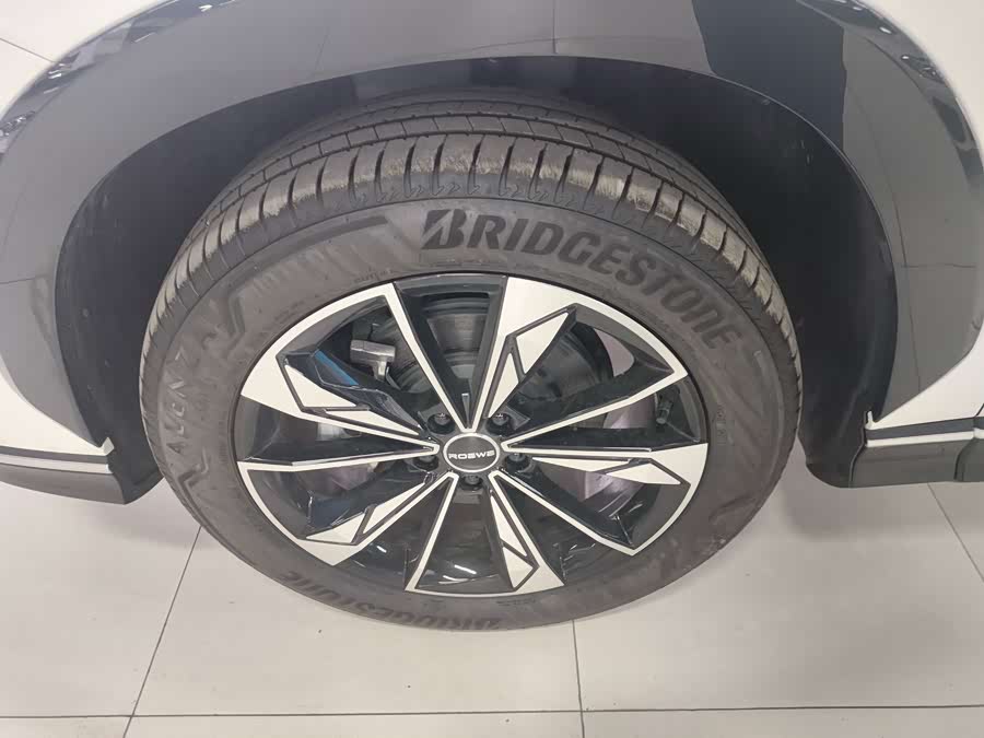 Roewe RX5 New Energy изображение автомобиля #6