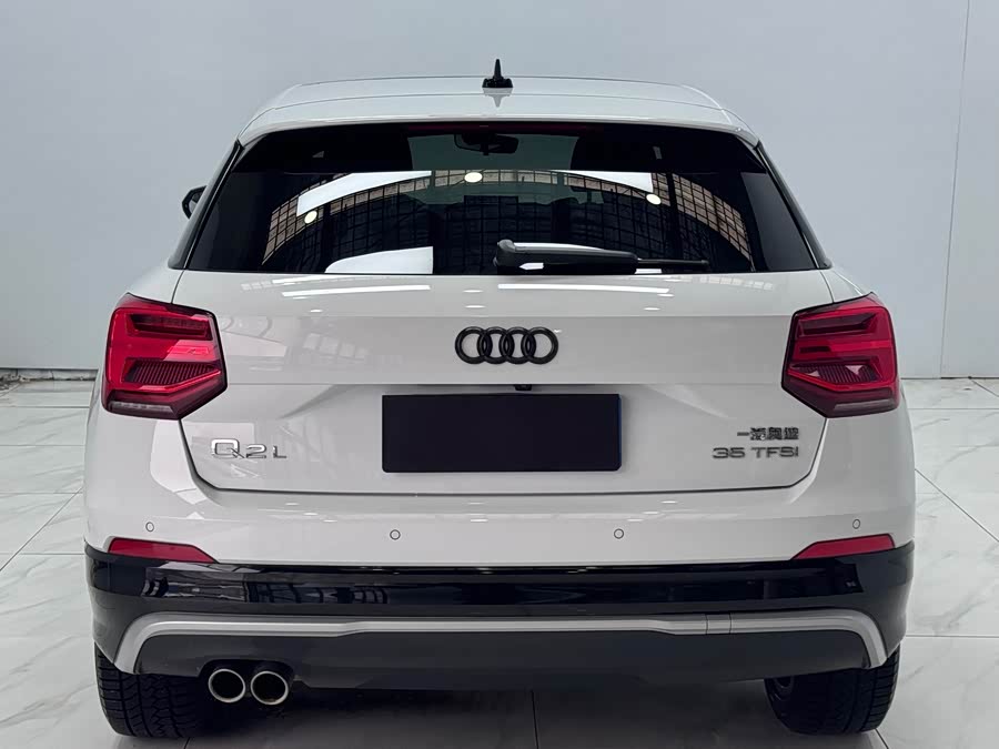 Audi Q2L 2021 #6 Audi Q2L 2021 car image #6